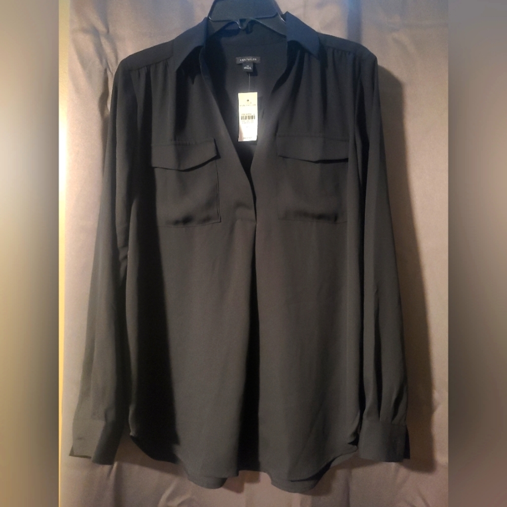 Ann Taylor Dress Shirt sz xsmall